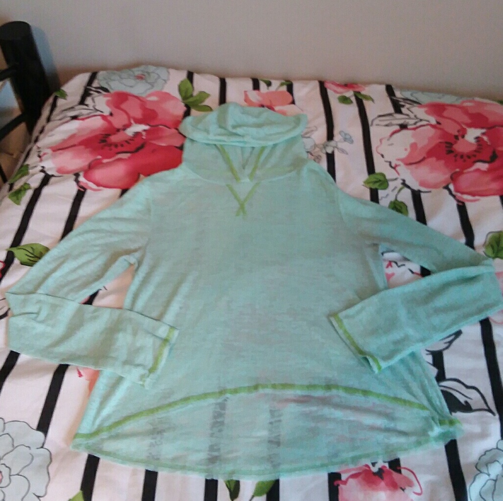 dELiA*S Long Sleeve Top Size Large
